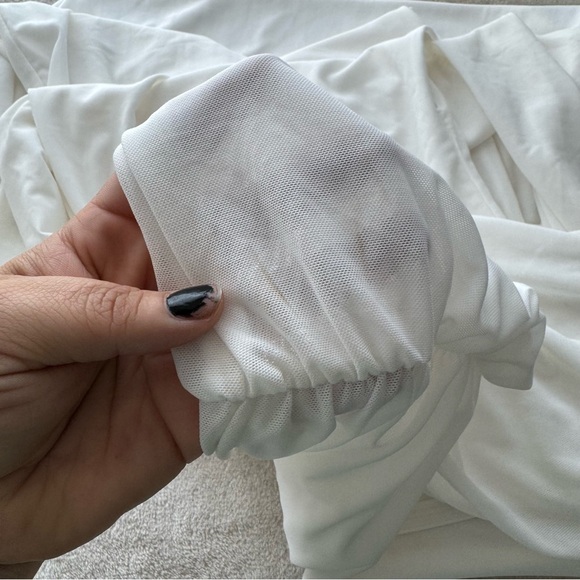 Meshki Josie Off Shoulder Mesh Maxi Dress Small in Ivory Wedding Bridal - Picture 11 of 13